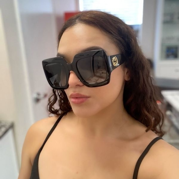 NEW GUCCI OVERSIZED SQUARE WOMEN'S SUNGLASSES GG0053SN 001 GUCCI EYEWEAR - Picture 9 of 10